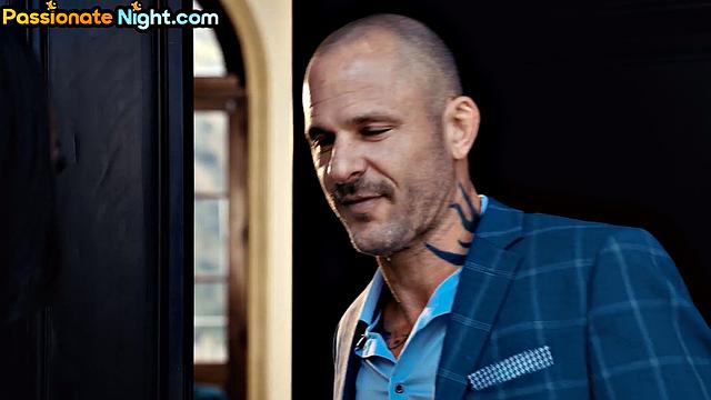 Stunning ebony bae gets doggystyled