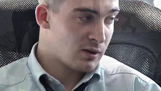 Даррелл дрочит мощный член, мечтая о мужском удовольствии