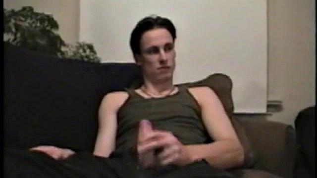 Watching this stunning Australian boy in solo scene