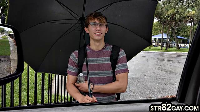 Naive straight gets cocksucked in van