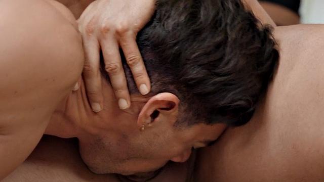 Eager jock bareback fucks BFs ass till cumshot