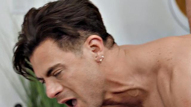 Eager jock bareback fucks BFs ass till cumshot