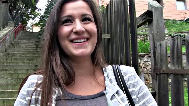 Bubble Butt Babe with a bald pussy gets fucked in a car