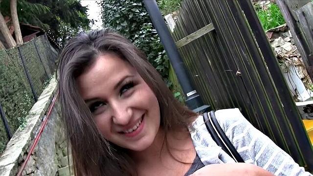 Bubble Butt Babe with a bald pussy gets fucked in a car