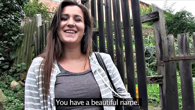 Bubble Butt Babe with a bald pussy gets fucked in a car