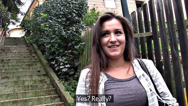 Bubble Butt Babe with a bald pussy gets fucked in a car