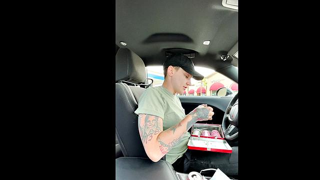 21yo TS enjoys kisses with babe in amateur video