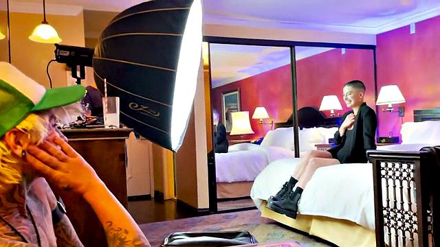 21yo TS enjoys kisses with babe in amateur video