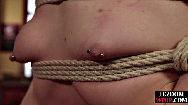 Nasty mistress pussytoying tied slut