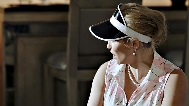 Cocksucking babe nailed by her BF after teasing