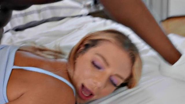 Bootylicious slut fucked by big dick in missionary position