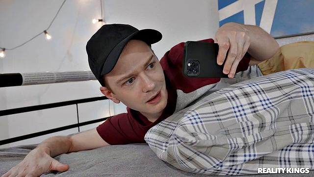 Sensual VR Glory Hole Surprise