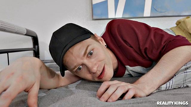 Sensual VR Glory Hole Surprise