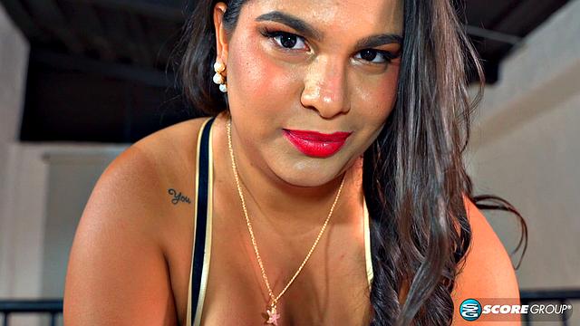 Nathalia Correa Loves Big & Deep