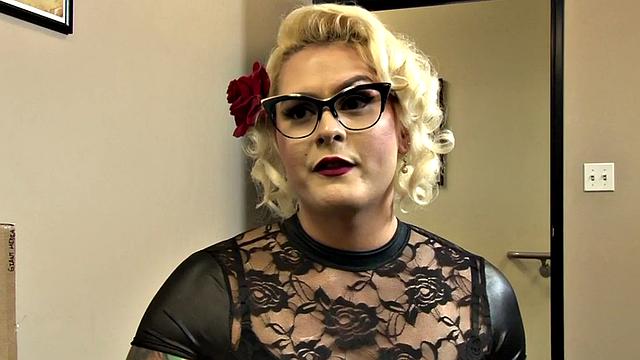 Blonde in lingerie gets her ass drilled before getting a deep blowjob in the glory hole