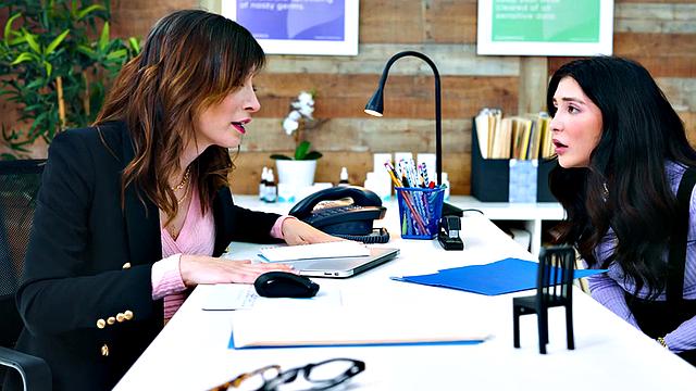 Trans office lady fucks lady in wet pussz.