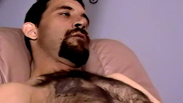 Стрейт-бородач дрочит - Weasel