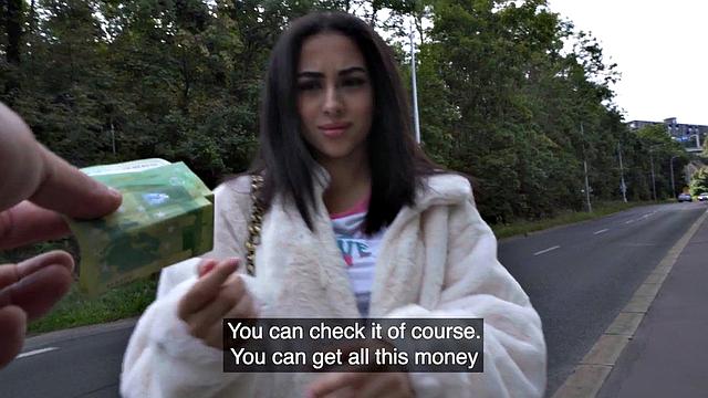 Public 21yo babe fucks and sucks stranger's outdoor