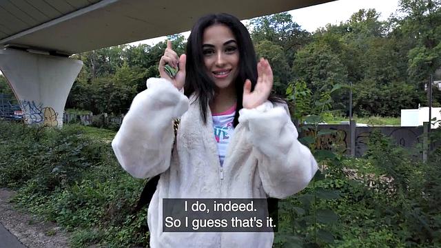 Public 21yo babe fucks and sucks stranger's outdoor