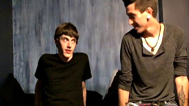 Zach Carter &amp;amp; Jacob Tyler - Hot Boyfriends Flip Flop Around