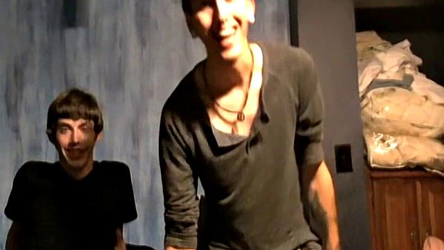 Zach Carter &amp;amp; Jacob Tyler - Hot Boyfriends Flip Flop Around