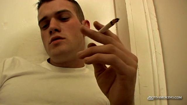 Bryce Chains in the Hallway - Hot Encounter