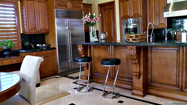 бренди и келли обожают сперму на палочке и вылизывают друг друга до капли