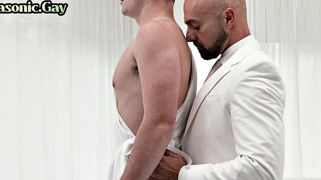 Submissive amateur obeying DILF