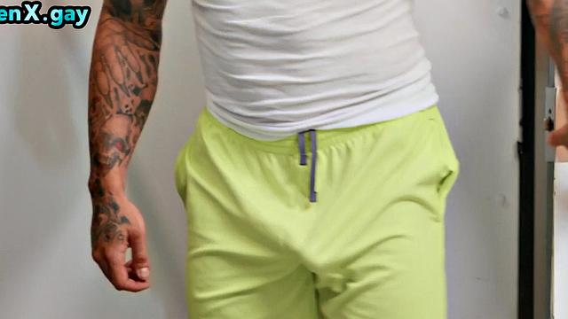 Barebacked stud enjoys anal fucking by big white dick