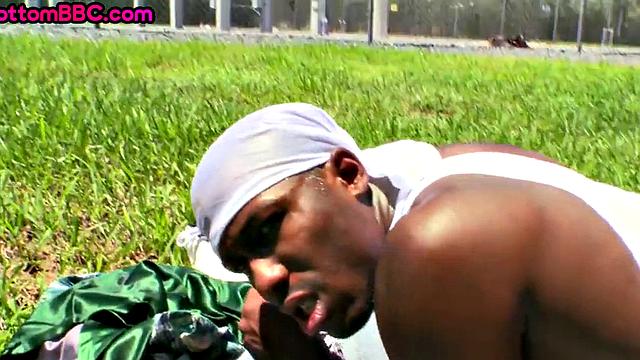 Pulled black thug gets his asshole banged by white cock