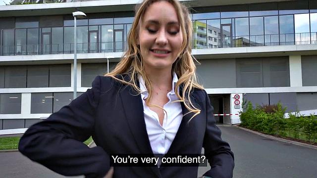 Татуированная любительница попалась на уловку лже-агента