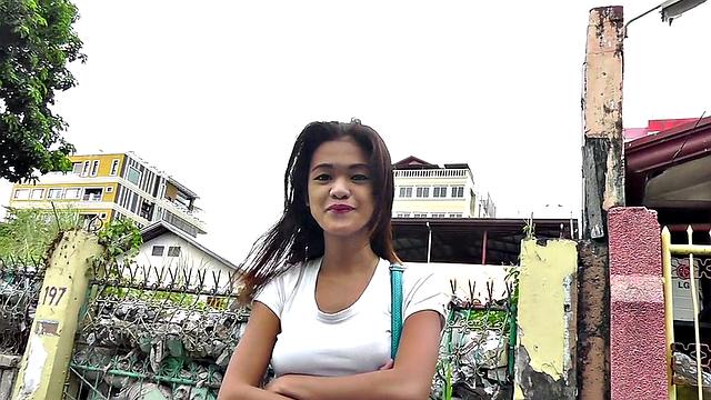 lyka демонстрирует упругую азиатскую попку и натуральные сиськи