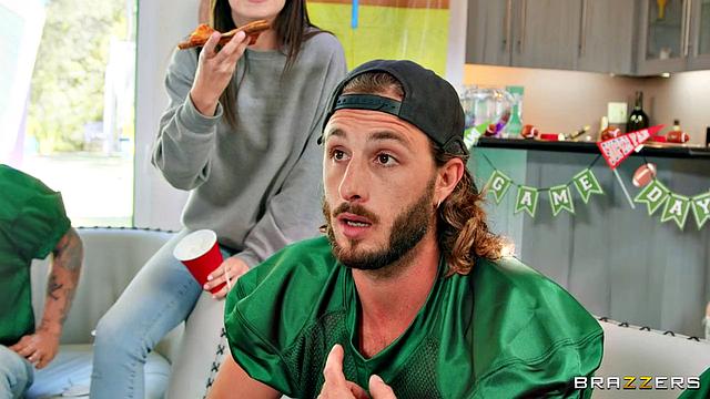 Mom Throws A Football Party!