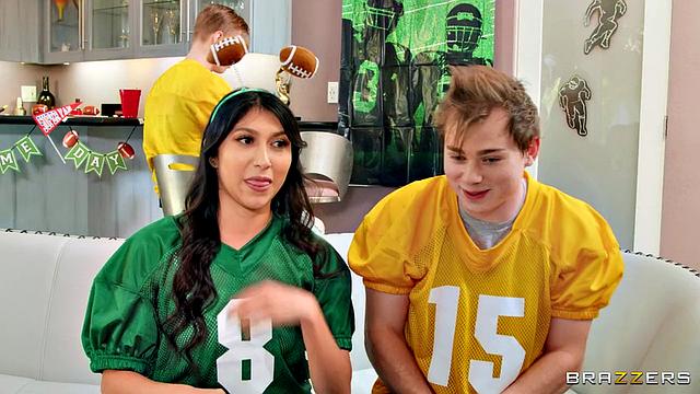 Mom Throws A Football Party!