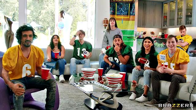 Mom Throws A Football Party!