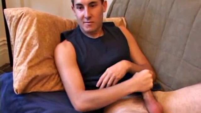 Kiefer Foxx Enjoys Handjob