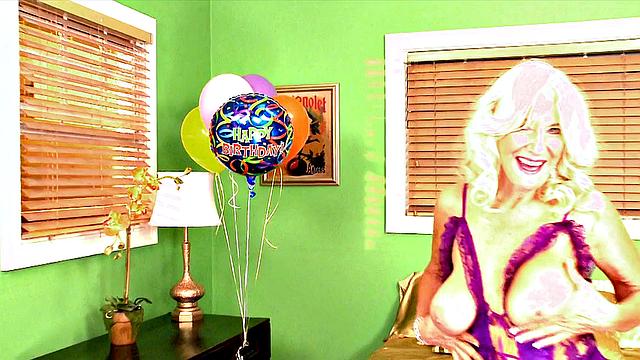 Summeran's birthday party... in her!