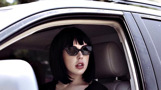 Cocksucking babe pleases lover in passionate affair