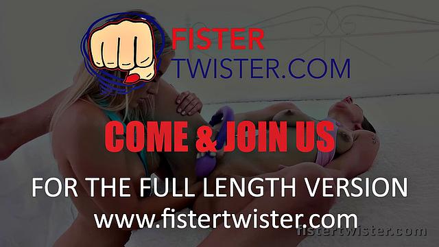 Fistertwister - Laura with Cayla