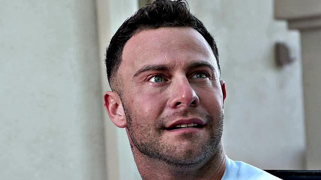 кенна джеймс срывается на жесткий трах и изменяет парню ради трио