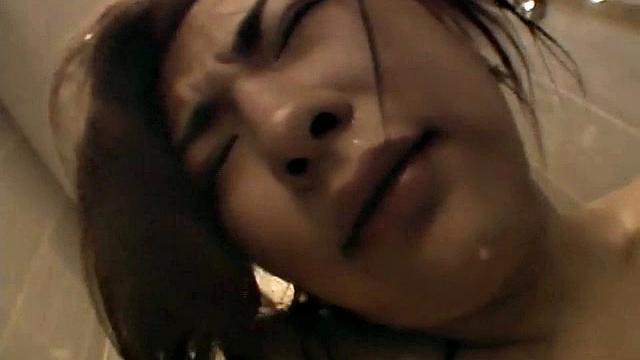 Japanese Blowjob and Masturbation in Bathtub