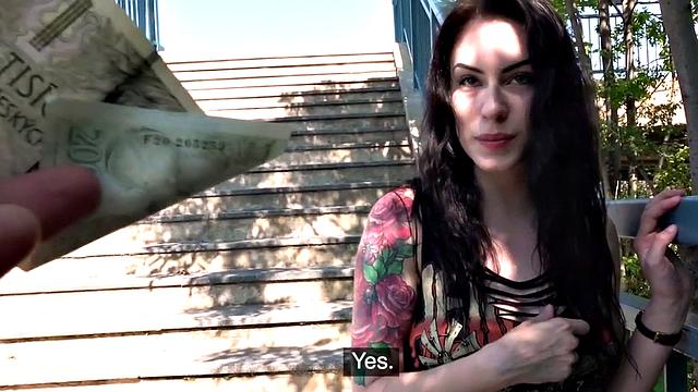 Pulled goth giving head in exchange for cash