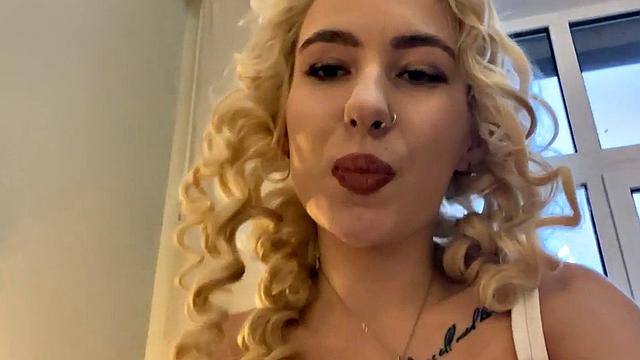 Anal amateur babe with tattoos fucked in ass at home