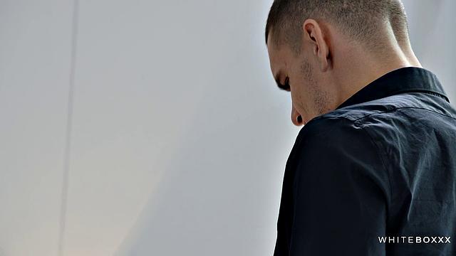 Horny girlfriend enjoys lover's big cock