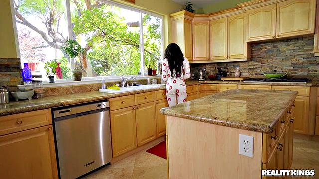 Puzzling Him With Buttflap