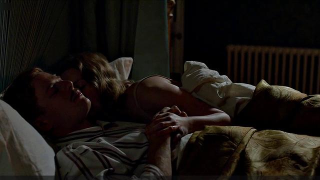 Holliday Grainger video