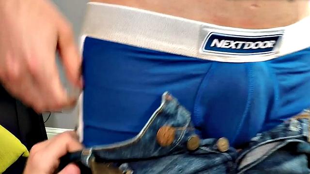 Muscular stud bangs inked up babe in hot anal casting with doggystyle action