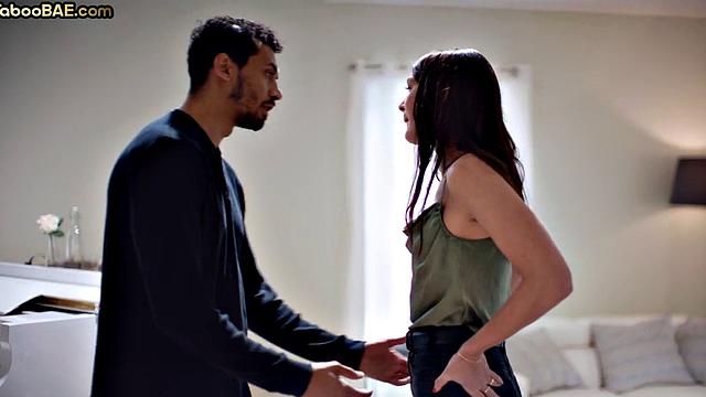 Bigbooty hottie fucked by BF