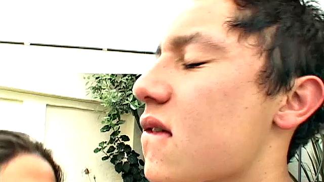 Жимми быстро понял - с латино размер не шутят