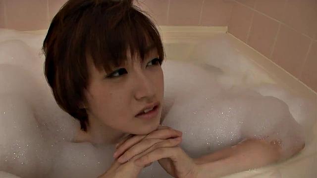 Akina Hara in warm bath gives a Japan blowjob